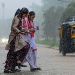 Haryana Weather Update: हरियाणा के 3 जिलों में बारिश का येलो अलर्ट, कल से मानसूनी गतिविधियों में कमी आएगी