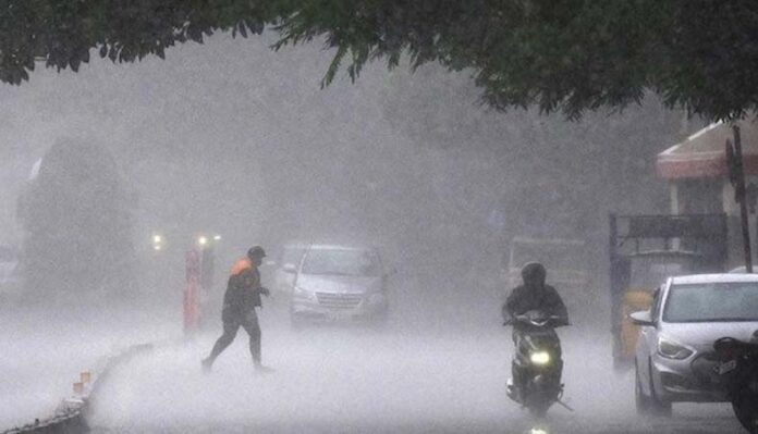 Haryana Weather Update: हरियाणा में 3 दिन तक खराब रहेगा मौसम, आज 8 जिलों में बारिश का येलो अलर्ट