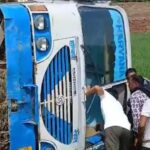 Sirsa News: सिरसा में सवारियों से भरी रोडवेज बस पलटी