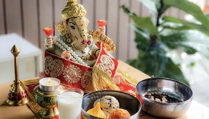 Lord Ganesh Puja: जानें बुधवार को ही क्यों होती है भगवान गणेश की पूजा