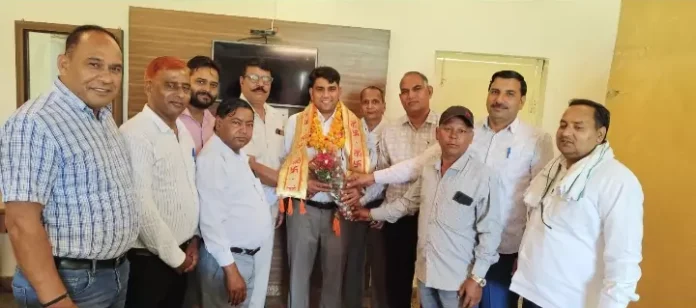 Palwal News : पत्रकारों के एक्रीडेशन की प्रकिया को सरल बनाने को लेकर कार्यरत प्रदेश की नायब सैनी सरकार : मुकेश वशिष्ठ