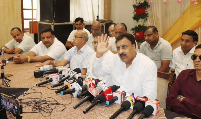 Jind News : लूटपाट, फिरौती, फायरिंग व हत्याओं की वारदातों से व्यापारी व आमजन में भय : बजरंग गर्ग