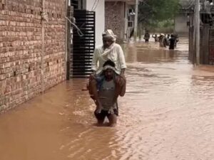 Haryana Weather Update: हरियाणा के 13 जिलों में बारिश का अलर्ट