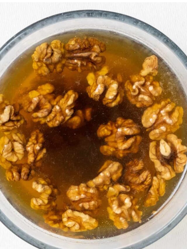 Benefits of Walnuts: भीगे अखरोट खाने के चमत्कारी फायदे