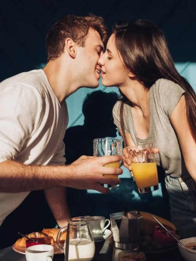 Relationships Tips : टूटे रिश्तों में फिर से घोलें मिठास, अपनाएं ये गजब टिप्स