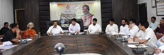 Bhiwani News : उपचार के साथ-साथ चिकित्सक का मरीज के प्रति व्यवहार भी सही होना चाहिए : डीसी