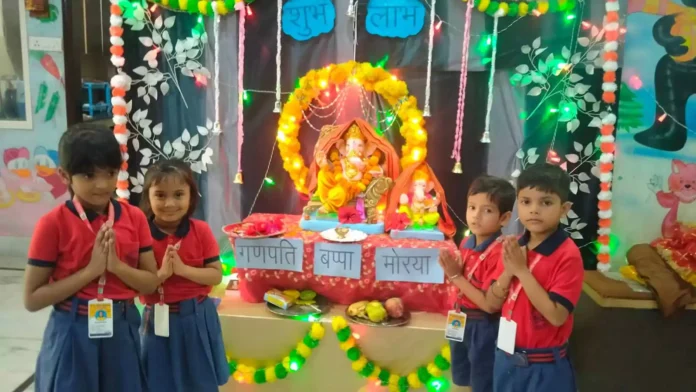 Ganesh Chaturthi Update : श्रद्धालुओं ने लाल बाग के महाराजा को किया घरों में विराजमान