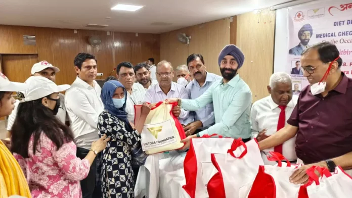 Faridabad News : आर्थिक रूप से कमजोर तपेदिक के मरीजों को दिया विशेष पोषाहार वितरण एवं स्वास्थ्य जांच शिविर का आयोजन