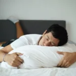 Sleeping Direction : सोने की दिशा और करवट का व्यक्ति के स्वास्थ्य और मानसिक शांति पर पड़ता है सीधा प्रभाव