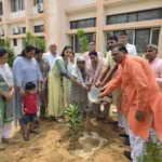 under the Samaj Network One Tree in the Name of Mother campaign, the wife of the MP inspired the girl students by planting a ree