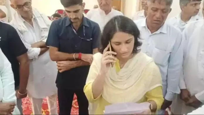 Jind News मां बनने के बाद पहली बार कार्यकर्ताओं के बीच पहुंची विनेश फोगाट