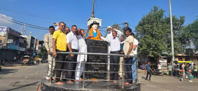 Bhagat Singh's name remains etched in the history of the nation, like a shining star in the sky.