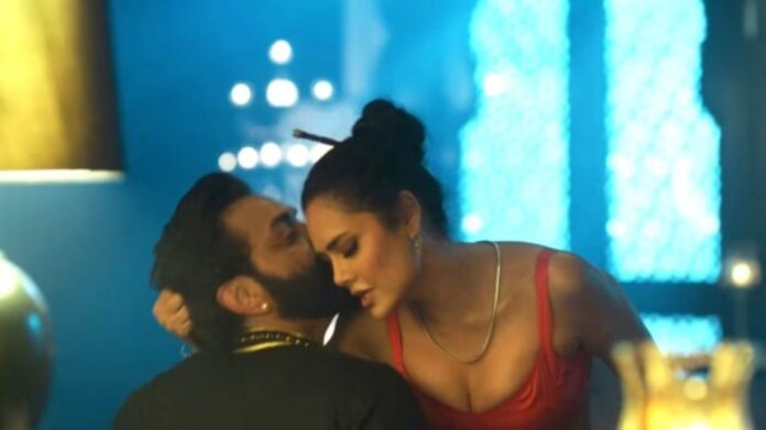 Bobby Deol Intimate Scene: बॉबी देओल ने कर डाली हद से ज्यादा बोल्डनेस, ईशा गुप्ता संग दिए सीन्स देख छूटे सबके पसीने