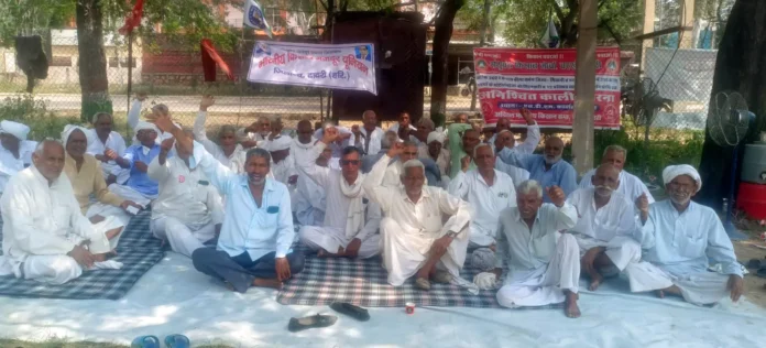 Farmers' protest at the sub-district headquarters continues for the 70th day; slogans against the government were raised loudly.