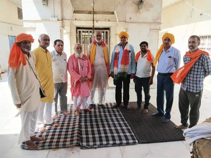 Gau Rakshak Sonu Sarpanch discussed various topics at the meeting of the Gaushala Seva Sangh.