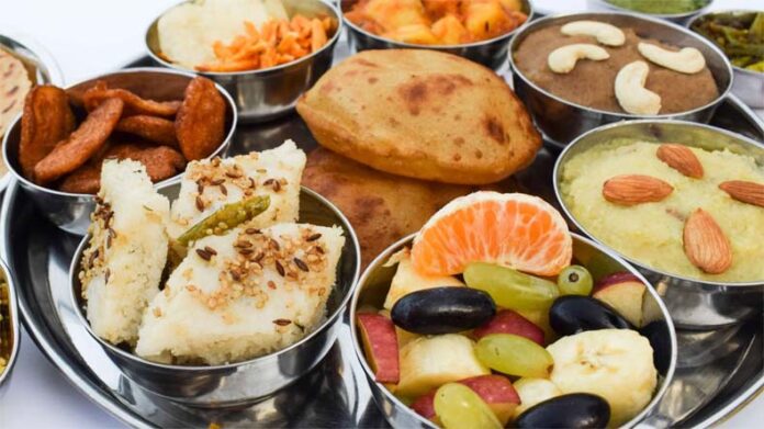 Kanya Pujan Bhog: जानें कन्या पूजन में क्या बनाएं और खिलाएं