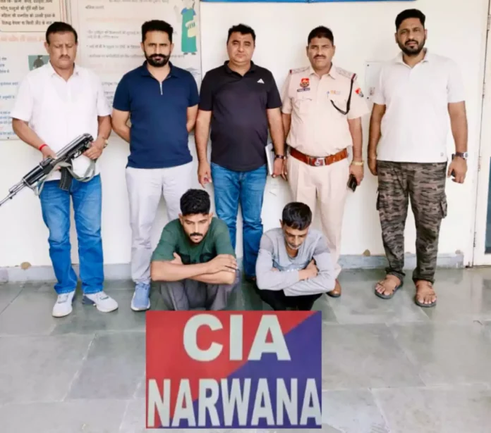 Liquor Smuggler ट्रक से तस्करी कर ले जाई जा रही अंग्रेजी शराब की खेप पकड़ी
