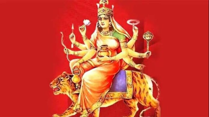 Maa Kushmanda Puja: आज करें माता कुष्मांडा की पूजा, जानें विधि और महत्व