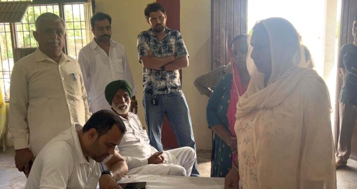 Ambala News : रूपोमाजरा में 60 से अधिक महिलाओं ने निशुल्क बे्रस्ट कैंसर स्क्रीनिंग का लाभ उठाया
