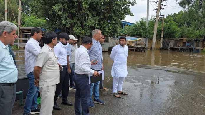 Officials should immediately resolve the waterlogging issue, negligence will not be tolerated Sunil angwan