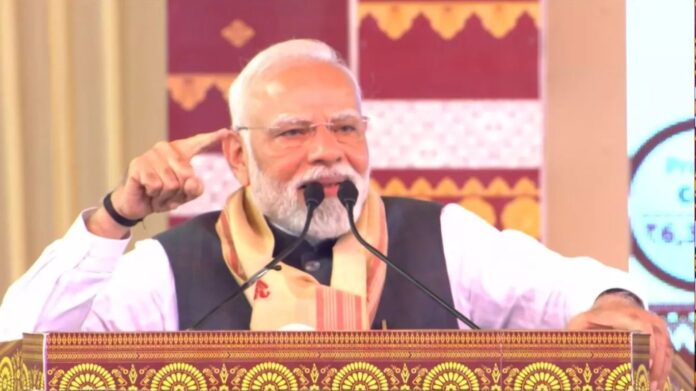 PM Modi Assam Visit: असम में गरजे पीएम मोदी "मैं शिव का भक्त हूं, कितना भी जहर हो सब निगल जाता हूं", कांग्रेस पर कसा तंज