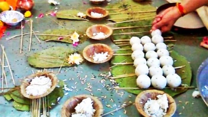 Pitru Paksha Pinddaan: जानें पितृपक्ष में कितने पिंडदान करने चाहिए