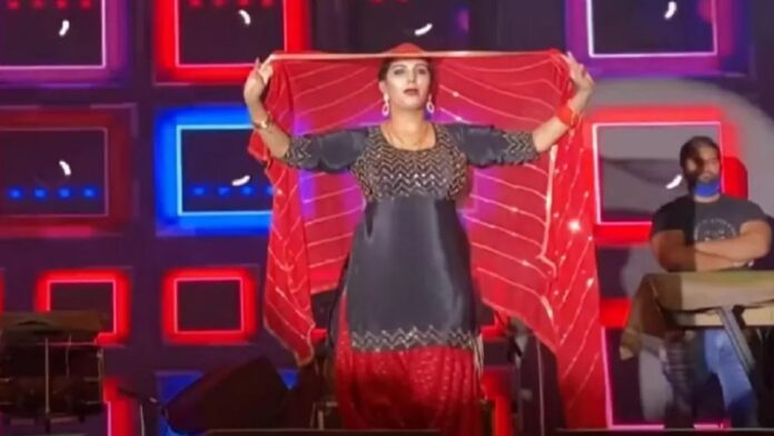 Sapna Choudhary Dance: तेरी आंख्या का यो काजल पर सपना चौधरी का जबरदस्त डांस, 7 साल पुराना वीडियो बना इंटरनेट पर सनसनी