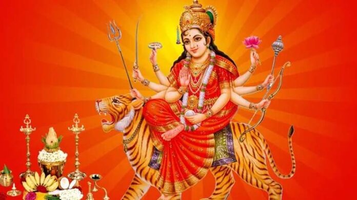 Shardiya Navratri: जानें कैसे और कब हुई शारदीय नवरात्र की शुरूआत
