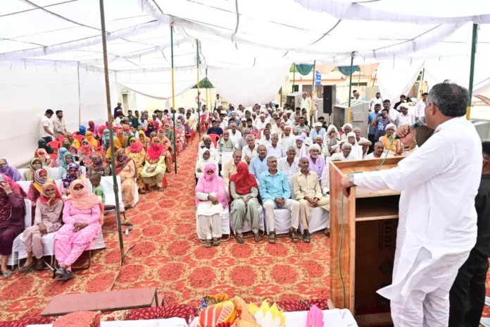 The inauguration was performed by Soombir Ghasoula, president of the Stone Crusher Association.