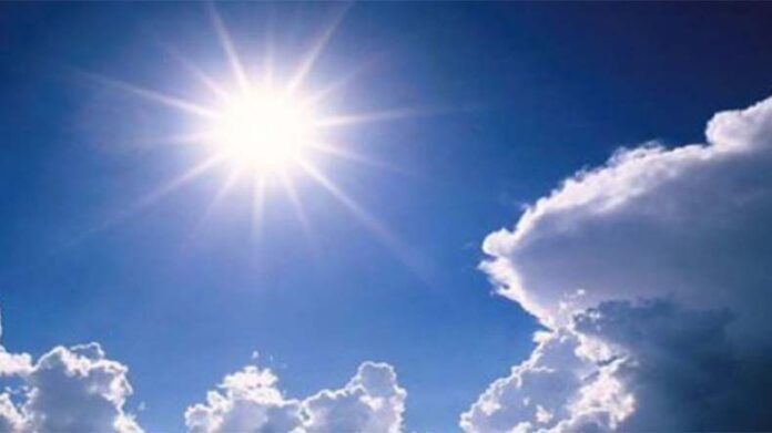 Haryana Weather Update: हरियाणा में बढ़ने लगी गर्मी, 35 डिग्री तक पहुंचा तापमान, आज 3 जिलों में बारिश के आसार