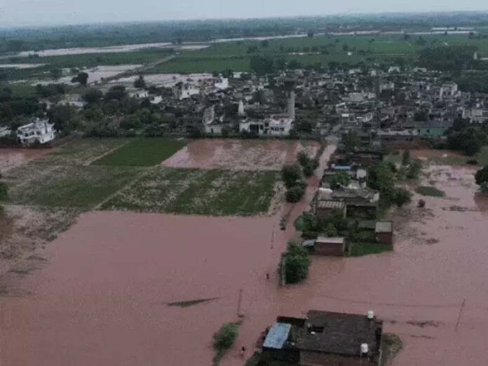 Haryana Weather Update: हरियाणा के 6 जिलों में बारिश का अलर्ट, आईआरबी की पहली बटालियन को एचएसडीआरएफ घोषित किया Haryana Weather Update: हरियाणा के 6 जिलों में बारिश का अलर्ट, आईआरबी की पहली बटालियन को एचएसडीआरएफ घोषित किया