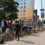 Work to install the divider grills on the Peer Mucchalla-Panchkula road has begun.