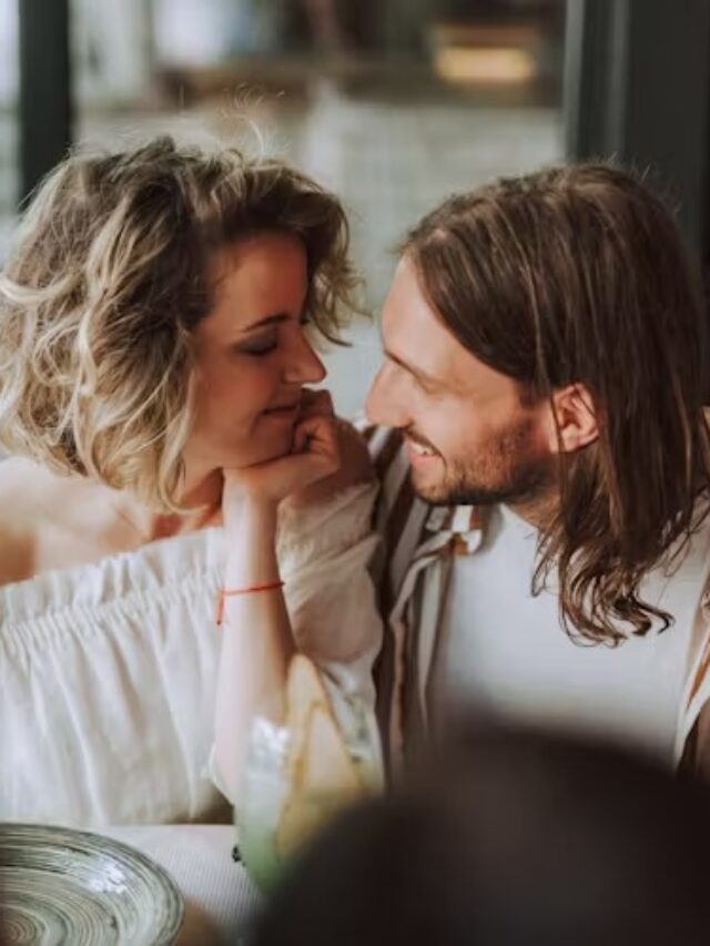 Relationships Tips : पति को ये बातें बताईं तो टूट सकता है रिश्ता, हो सकता है तलाक