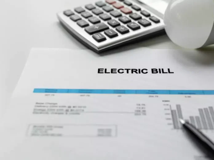 You will have to pay 18% GST on paying electricity bill online using debit or credit card Electricity Bill Update : डेबिट या क्रेडिट कार्ड से ऑनलाइन बिजली बिल का भुगतान करने पर देना होगा 18 प्रतिशत जीएसटी