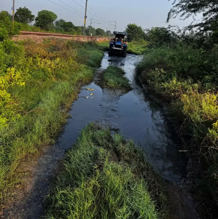 Jind News : किसानों को जान जोखिम में डालकर खेत में पड़ रहा है आना-जाना