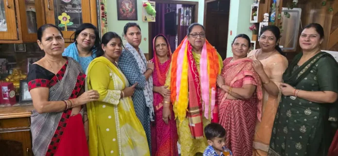 Faridabad News : बुर्जुग महिलाओं ने वाइस चेयरमैन कांता शर्मा को दिया तरक्की के साथ सुख,समृद्धि का आर्शीवाद