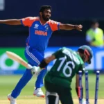 IND vs PAK Match Update : पहले बल्लेबाजी करने उतरी पाकिस्तान की टीम ने पावरप्ले में गवाएं दो विकेट