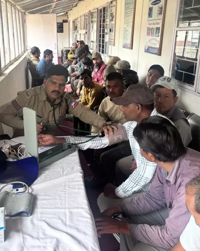 Mega Health Camp : कारगिल, डिस्किट और तुर्तुक में एकॉर्ड फाउंडेशन का नि:शुल्क मेगा हेल्थ कैंप