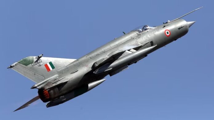 वायुसेना का गौरवपूर्ण क्षण! Mig-21 ने भरी अंतिम उड़ान, एपी सिंह ने लिखा इतिहास