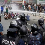 Nepal Violence Update: थमा नहीं वबाल, सरकार पर संकट के बादल, पीएम ओली के इस्तीफे पर अड़े प्रदर्शकारी