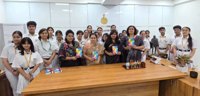 Faridabad News : साहित्य और रचनात्मकता के साथ-साथ स्वच्छता और पर्यावरण संरक्षण हमारी जिम्मेदारी : मेयर प्रवीण जोशी