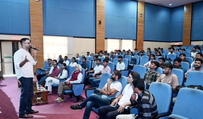 Mahendragarh News : हरियाणा केंद्रीय विश्वविद्यालय में ध्यान केंद्रित विशेष सत्र का हुआ आयोजन