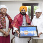 Chandigarh News Update : सिख गुरु साहिबान ने मानवता की रक्षा के लिए दी कुर्बानी : अरोड़ा