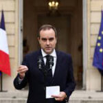 France Political Crisis : फ्रांस के प्रधानमंत्री ने छोड़ा पद, राजनीतिक संकट गहराया