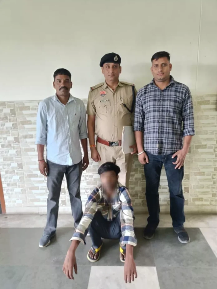 A cunning thief with jewellery worth lakhs hidden under grass has been arrested by the Crime Branch.