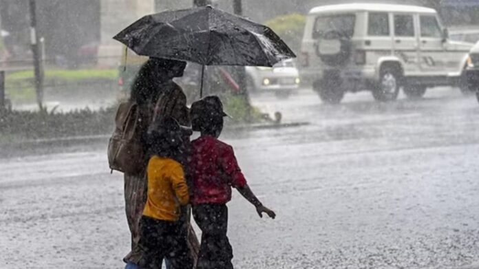 Artificial Rain in Delhi: दिल्ली में होगी 'नकली बादलों' से असली बारिश! शुरू हुई क्लाउड सीडिंग की तैयारी, जानें पहले किन शहरों में बरसे झूठे बादल Artificial Rain in Delhi: दिल्ली में होगी 'नकली बादलों' से असली बारिश! शुरू हुई क्लाउड सीडिंग की तैयारी, जानें पहले किन शहरों में बरसे झूठे बादल