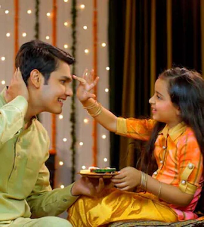 Bhai Dooj: भाई दूज के दिन इस समय करें तिलक, जानें शुभ मुहूर्त