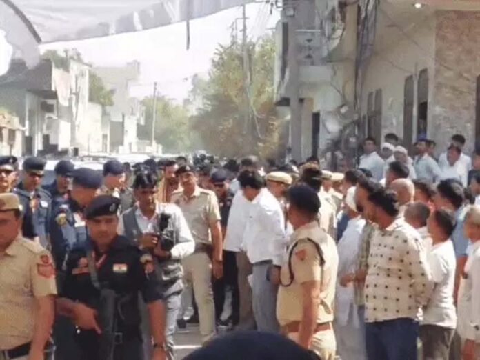 ASI Sandeep Lather Suicide Case: परिजनों ने पोस्टमार्टम कराने से किया इनकार, केस दर्ज करने की मांग, परिवार से मिलने पहुंचे सीएम नायब सैनी ASI Sandeep Lather Suicide Case: परिजनों ने पोस्टमार्टम कराने से किया इनकार, केस दर्ज करने की मांग, परिवार से मिलने पहुंचे सीएम नायब सैनी