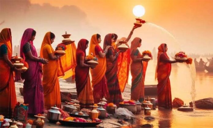 Chhath Puja Surya Arghya: व्रती महिलाएं सूर्य को अर्घ्य देने के लिए पहनें राशिनुसार शुभ रंग Chhath Puja Surya Arghya: व्रती महिलाएं सूर्य को अर्घ्य देने के लिए पहनें राशिनुसार शुभ रंग