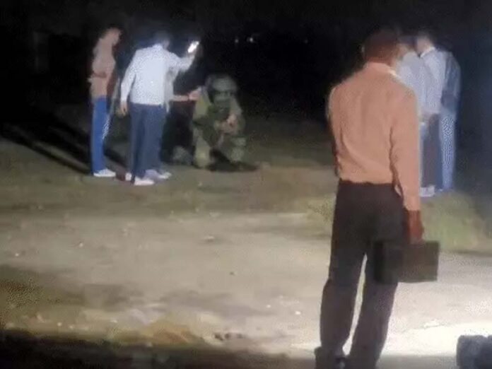Youth Arrested With Hand Grenade In Kurukshetra: कुरुक्षेत्र को दहलाने की साजिश नाकाम, हैंड ग्रेनेड के साथ पंजाब के 2 युवक गिरफ्तार, पाकिस्तानी कनेक्शन आया सामने Youth Arrested With Hand Grenade In Kurukshetra: कुरुक्षेत्र को दहलाने की साजिश नाकाम, हैंड ग्रेनेड के साथ पंजाब के 2 युवक गिरफ्तार, पाकिस्तानी कनेक्शन आया सामने